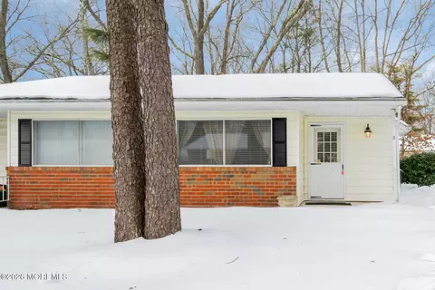 4 A Oregon Dr #4A, Whiting, NJ 08759