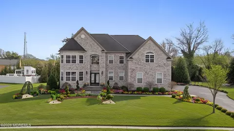 11 Gatarz Ct, East Brunswick, NJ 08816