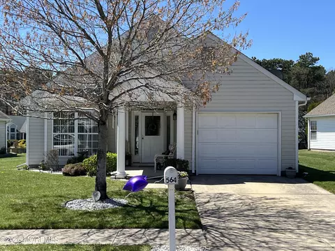 564 Waterford Dr, Manchester, NJ 08759
