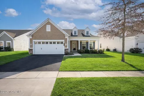 45 Aberdeen Ln, Manchester, NJ 08759