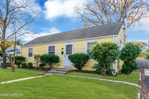 3006 Herbertsville Rd, Point Pleasant, NJ 08742