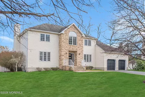 6 Lotus Ct, Ocean, NJ 07712