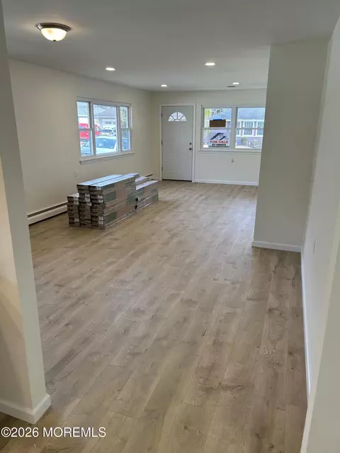 77 Mount Fairweather Ln, Toms River, NJ 08753