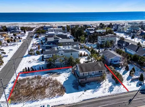 2402 Central Ave, Barnegat Light, NJ 08006
