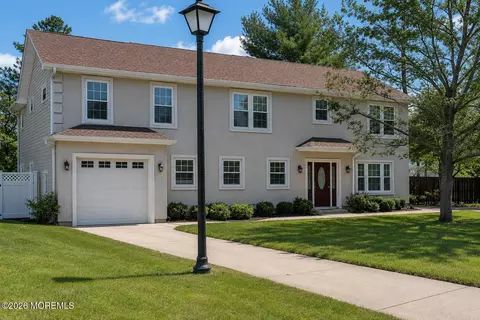 237 Rodman Ct, Eatontown, NJ 07724