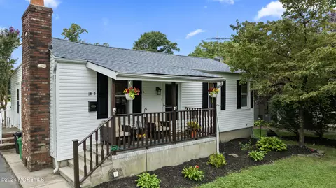 185 Van Cleaf Ln, Cliffwood, NJ 07721