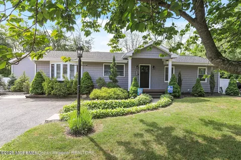 1243 Aldrich Rd, Jackson, NJ 08527