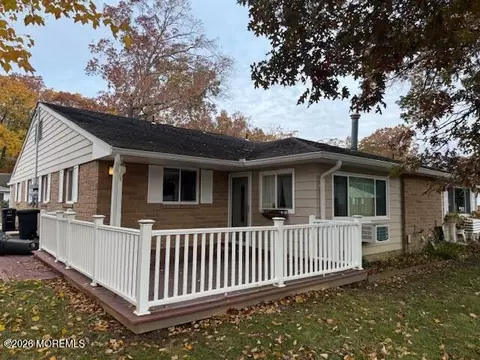 14 Robin St #D, Manchester, NJ 08759