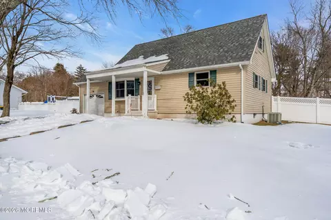 Exterior - 8 Trinity Pl, Jackson, NJ 08527 photo 8 of 11