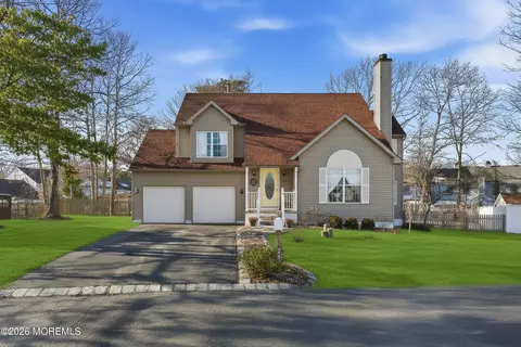 31 Hillcrest Ln, Little Egg Harbor, NJ 08087