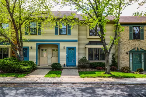 9 Amherst Ct, Aberdeen, NJ 07747