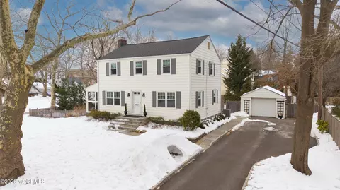 52 Rumson Pl, Little Silver, NJ 07739