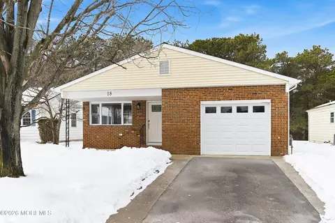 18 Orlando Blvd, Toms River, NJ 08757