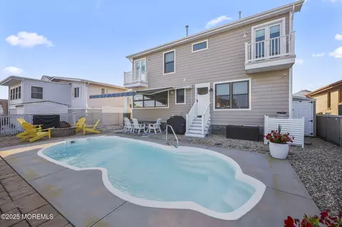 29 W Pampano Dr, Brick, NJ 08723