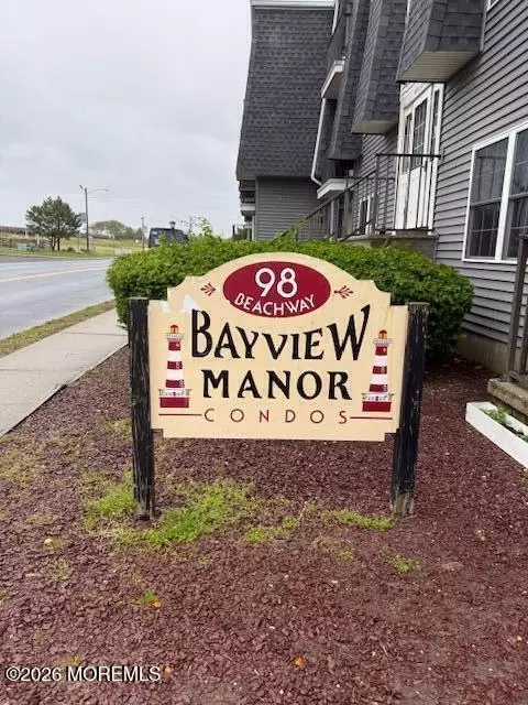 98 Beachway Ave #9, Keansburg, NJ 07734