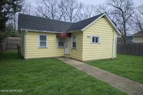 683 Mantoloking Rd, Brick, NJ 08723