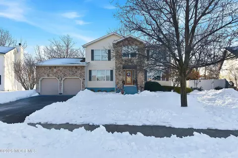 28 Jacob Dr, Howell, NJ 07731
