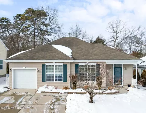 10 Seagull Dr, Little Egg Harbor, NJ 08087