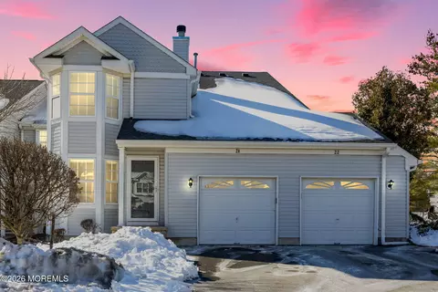 21 Hendricks Ct, Sayreville, NJ 08872