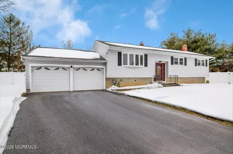 10 Elizabeth Ct, Edison, NJ 08817