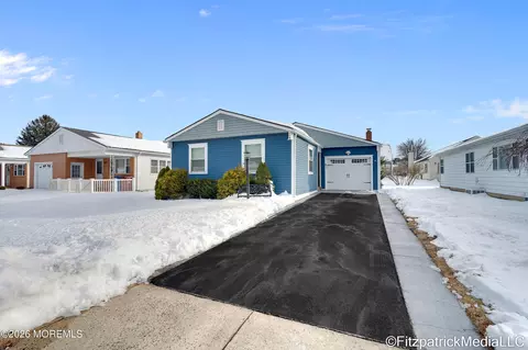 24 Doral Dr, Toms River, NJ 08757