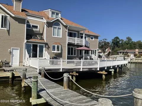 58 Island Dr, Brick, NJ 08724