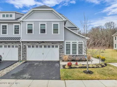 97 Lawley Dr, Lincroft, NJ 07738