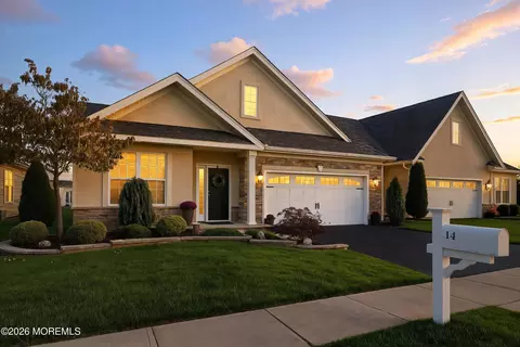 14 Mason Dr, Jackson, NJ 08527