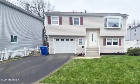624 Hudson Ave, Port Monmouth, NJ 07758