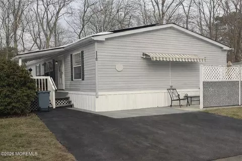 110 Chestnut Dr, Barnegat, NJ 08005