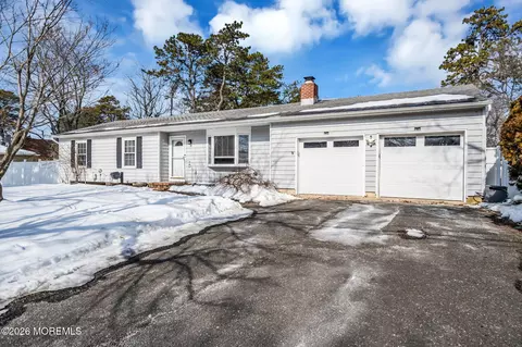 1117 12th Ave, Toms River, NJ 08757