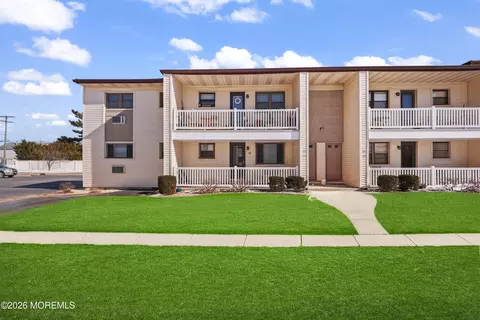191 Wharfside Dr, Monmouth Beach, NJ 07750