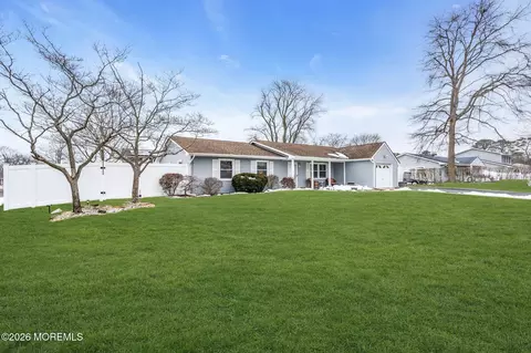 Exterior - 306 4th St, Waretown, NJ 08758 photo 2 of 10