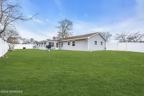 Exterior - 306 4th St, Waretown, NJ 08758 photo 9 of 10