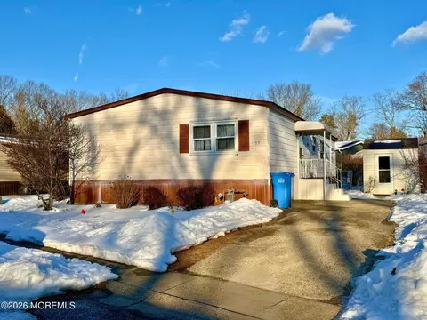 33 Judith Way, Jackson, NJ 08527 photo 2