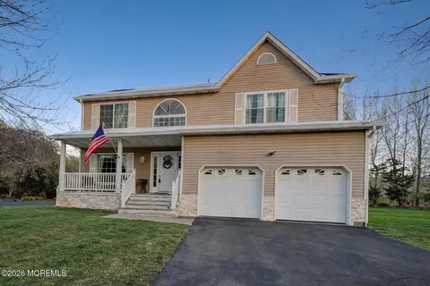 1 Harvard Dr, Tinton Falls, NJ 07724