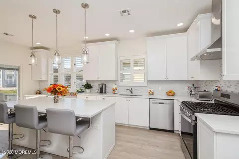 19 Longdenville St, Toms River, NJ 08757