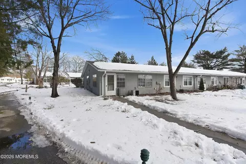 367 Chesterfield Ct # F, Lakewood, NJ 08701