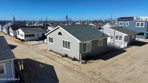 20 E Bonita Way, Lavallette, NJ 08735