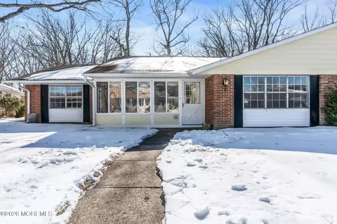 206 Huntington Dr # A, Lakewood, NJ 08701