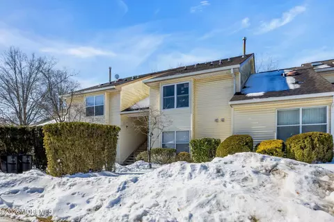 26 Aspen Ave, Englishtown, NJ 07726