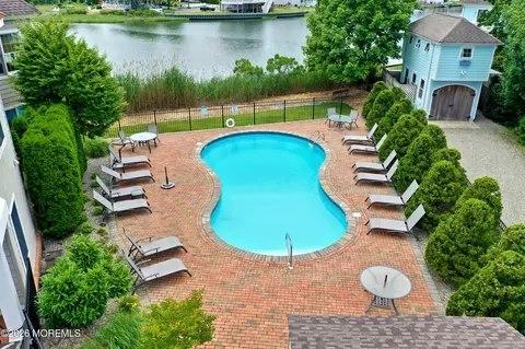 Exterior - 10 Waters Edge, Brielle, NJ 08730 photo 8 of 9