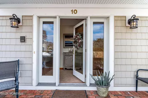 Entry Way - 10 Waters Edge, Brielle, NJ 08730 photo 1 of 5