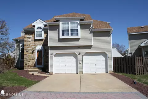 137 Kentucky Way, Freehold, NJ 07728