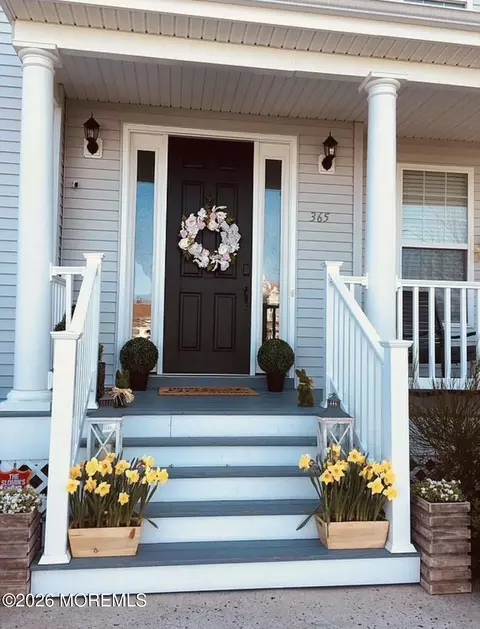 365 Hopedale Dr SE, Bayville, NJ 08721