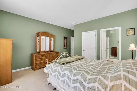 Bedroom - 2 Oak Tree Ct, Whiting, NJ 08759 photo 3 of 5