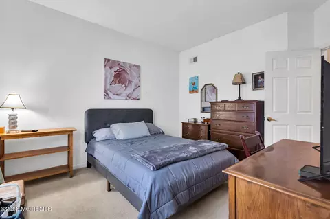 Bedroom - 2 Oak Tree Ct, Whiting, NJ 08759 photo 4 of 5