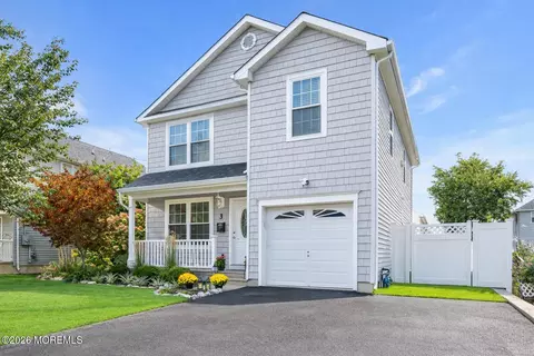 3 Harrison Ave, Aberdeen, NJ 07747