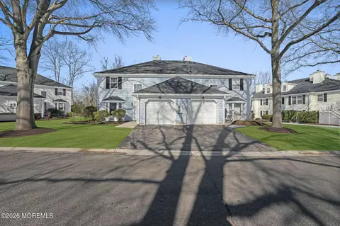 1604 Buckingham Cir, Middletown, NJ 07748