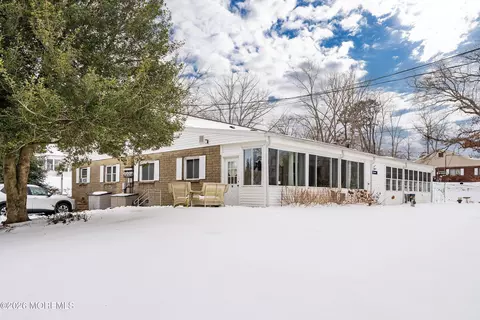 1 B Cedar St, Manchester, NJ 08759